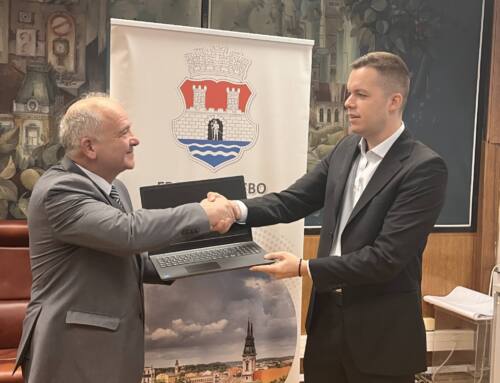 Уручена донација која ће убрзати рад администрације у Градској управи Панчева
