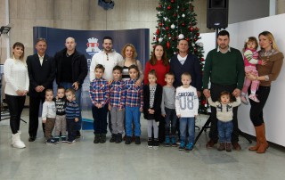 Породице са тројкама