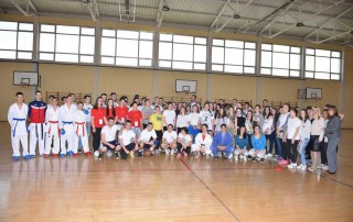 poseta ministra medicinskoj školi