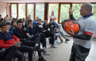 Предавање "Безбедност мопедиста у саобраћају"