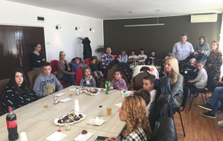 Пријем за породице са тројкама у Градској кући